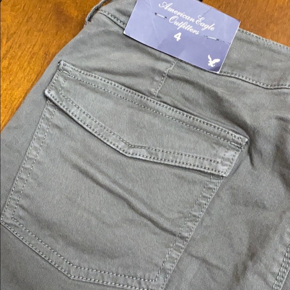 NWT AE Grey-Green Cargo Midi Shorts - Picture 6 of 11